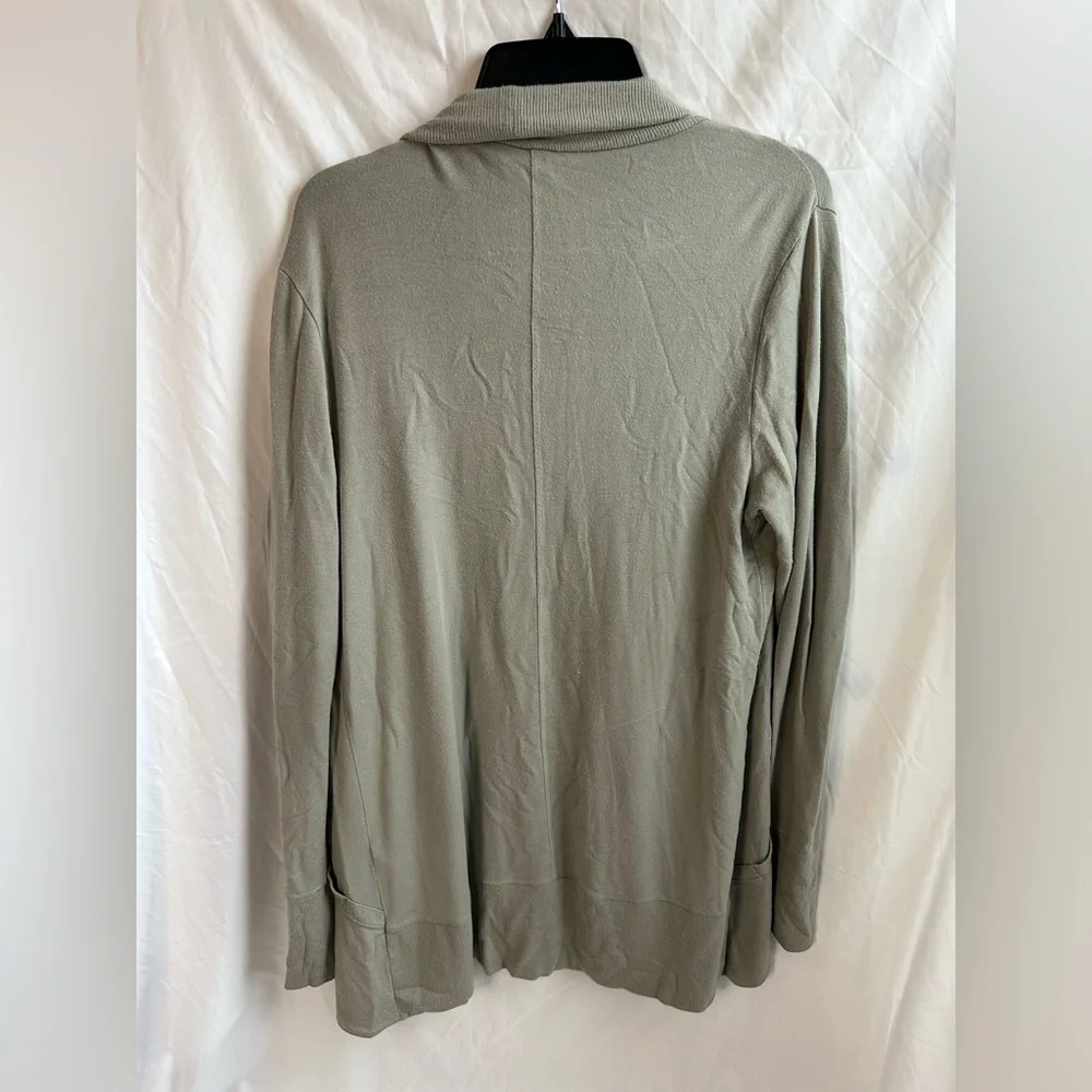 Athleta Pale Olive Green Cardigan w/ thumb holes and pockets Size M - Picture 2 of 3